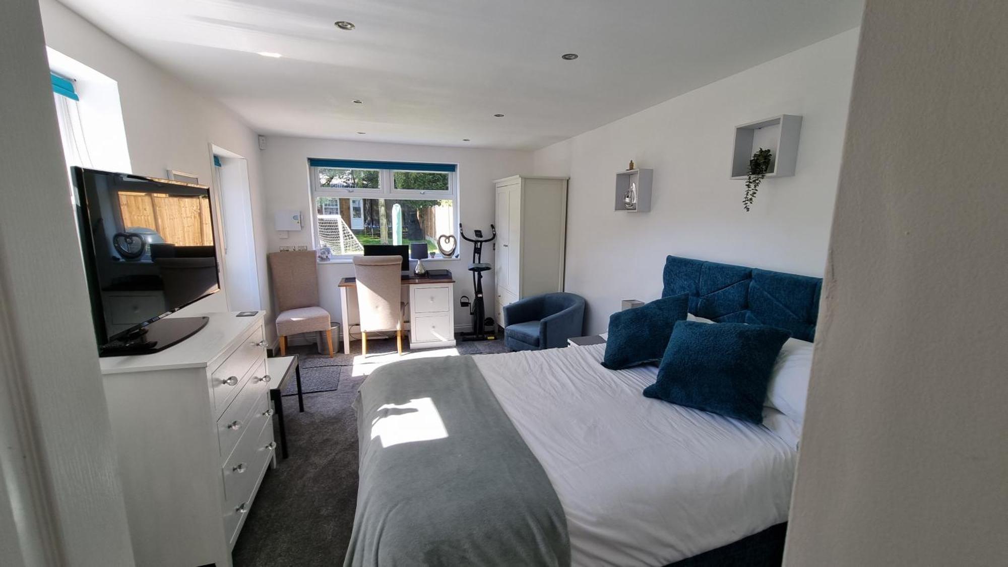 Self-Contained Annex, With Parking. Leilighet Sittingbourne Eksteriør bilde